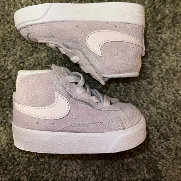Violet Nike Blazers - Picture 2 of 3